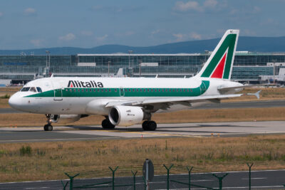Alitalia A319 EI-IMC FRA 280615