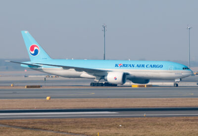 KoreanAirCargo 77F HL8285 VIE 150215