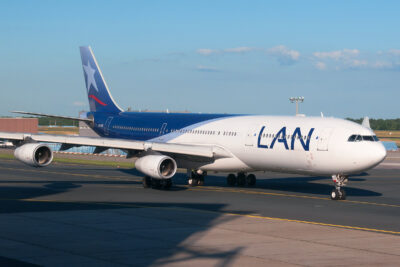 LAN A343 CC-CQF FRA 180612