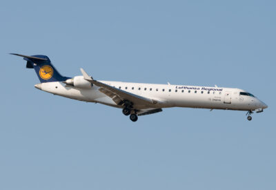 LufthansaRegional CRJ700 D-ACPJ FRA 090310