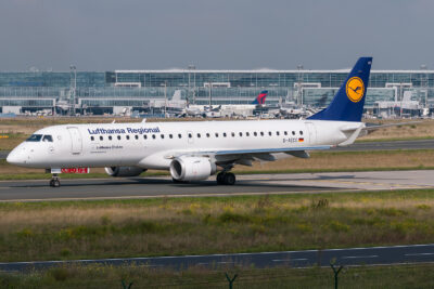 LufthansaRegional E190 D-AECC FRA 030917