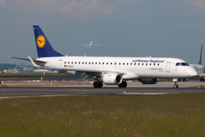 LufthansaRegional E190 D-AECD FRA 080613