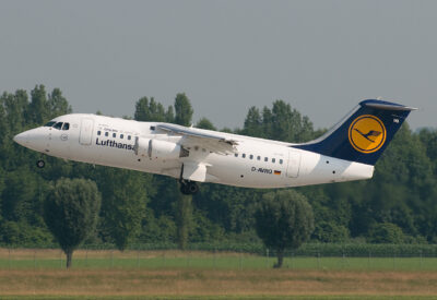 LufthansaRegional RJ85 D-AVRQ MUC 020709