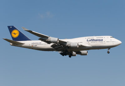 Lufthansa 744 D-ABVA FRA 150411