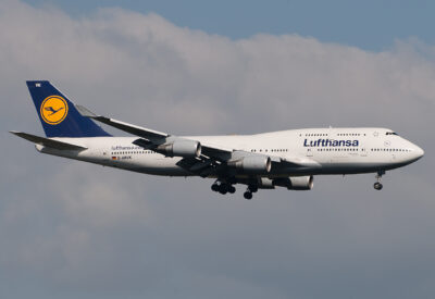 Lufthansa 744 D-ABVK FRA 150411