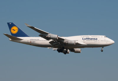 Lufthansa 744 D-ABVO FRA 220411