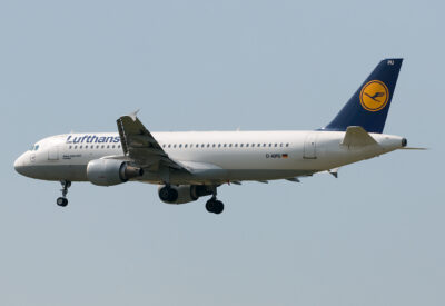 Lufthansa A320 D-AIPU FRA 040709