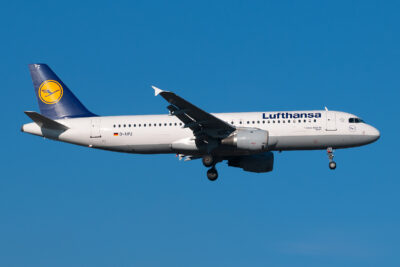 Lufthansa A320 D-AIPZ FRA 060117