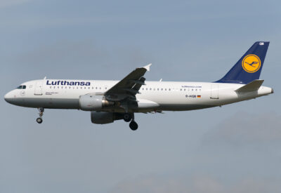Lufthansa A320 D-AIQB FRA 020410
