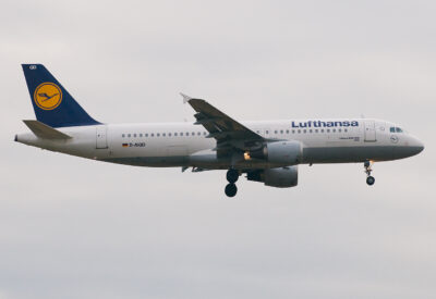 Lufthansa A320 D-AIQD FRA 011108