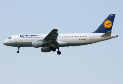 Lufthansa A320 D-AIQT FRA 040709