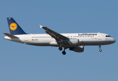 Lufthansa A320 D-AIQT FRA 090310