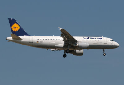 Lufthansa A320 D-AIZE FRA 260610