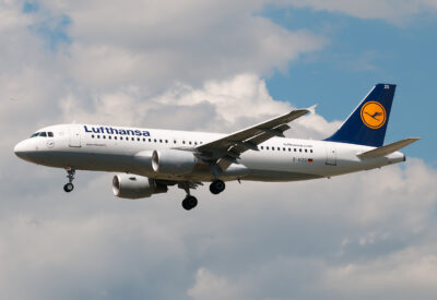 Lufthansa A320 D-AIZG FRA 070712