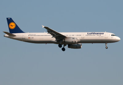 Lufthansa A321 D-AIDD FRA 220411