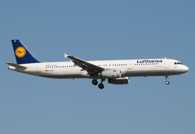 Lufthansa A321 D-AIDF FRA 150411