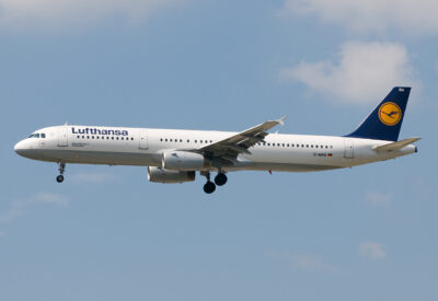 Lufthansa A321 D-AIRA FRA 040709