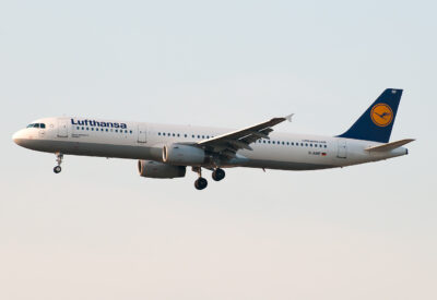 Lufthansa A321 D-AIRF FRA 050611