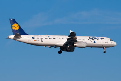 Lufthansa A321 D-AIRR FRA 060117
