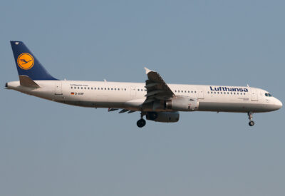 Lufthansa A321 D-AISF FRA 220411