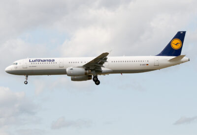 Lufthansa A321 D-AIST FRA 030909