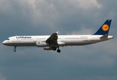 Lufthansa A321 D-AISZ FRA 280512