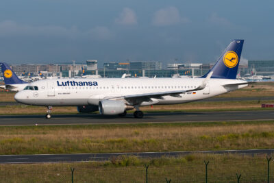 Lufthansa A32A D-AIUP FRA 030917