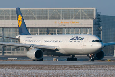 Lufthansa A333 D-AIKI MUC 070215