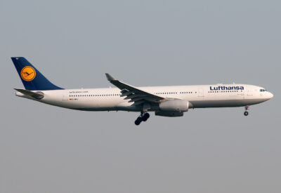 Lufthansa A333 D-AIKJ FRA 220411