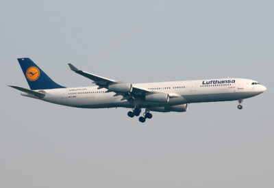 Lufthansa A343 D-AIGB FRA 050611
