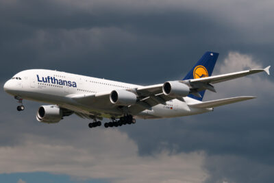 Lufthansa A380 D-AIMH FRA 070712