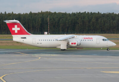 Swiss RJ100 HB-IXU NUE 081011