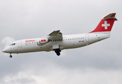 Swiss RJ100 HB-IXW FRA 280608