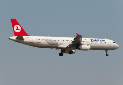 TurkishAirlines A321 TC-JMH FRA 220411