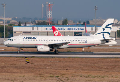 Aegean A320 SX-DVN IST 011012