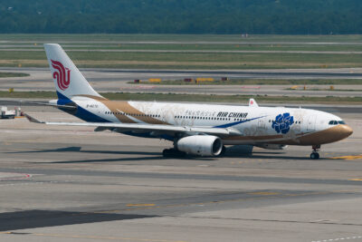 AirChina A332 B-6076 MXP 120617