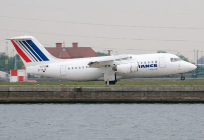AirFrance RJ85 EI-RJE LCY 130509