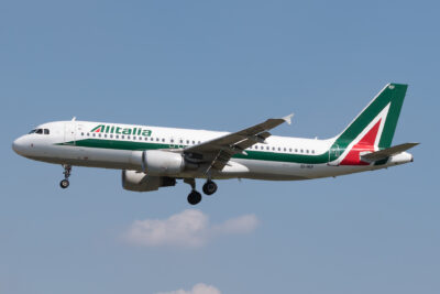 Alitalia A320 EI-IKF LIN 310821