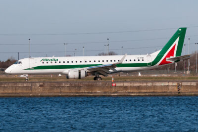 Alitalia E190 EI-RNB LCY 060315