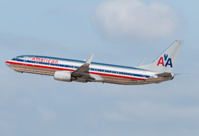 AmericanAirlines 73H N913AN LAX 071009