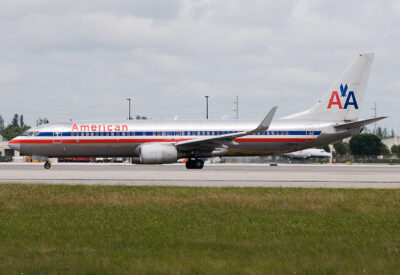 AmericanAirlines 73H N915AN MIA 280910