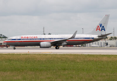 AmericanAirlines 73H N916AN MIA 280910