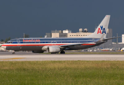 AmericanAirlines 73H N925AN MIA 270910