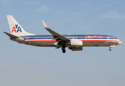 AmericanAirlines 73H N933AN MIA 010109