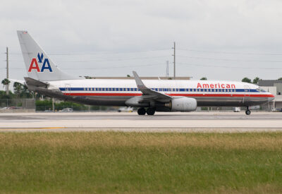 AmericanAirlines 73H N941AN MIA 280910