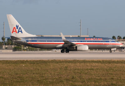 AmericanAirlines 73H N958AN MIA 281208