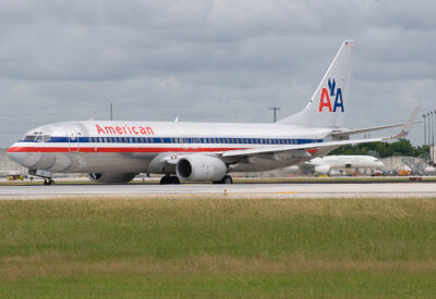 AmericanAirlines 73H N973AN MIA 280910