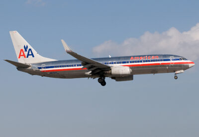 AmericanAirlines 73H N975AN MIA 010109