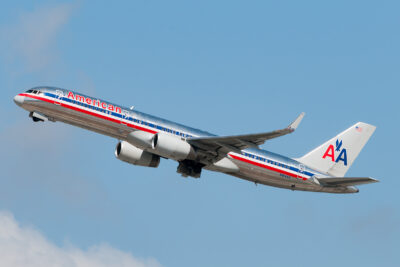 AmericanAirlines 75W N614AA LAX 071009