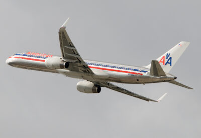 AmericanAirlines 75W N628AA LAX 061010